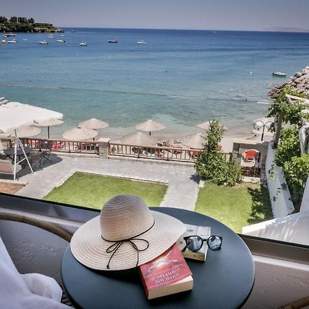 Laia Seafront Luxury Apartments Agia Pelagia  Exterior photo