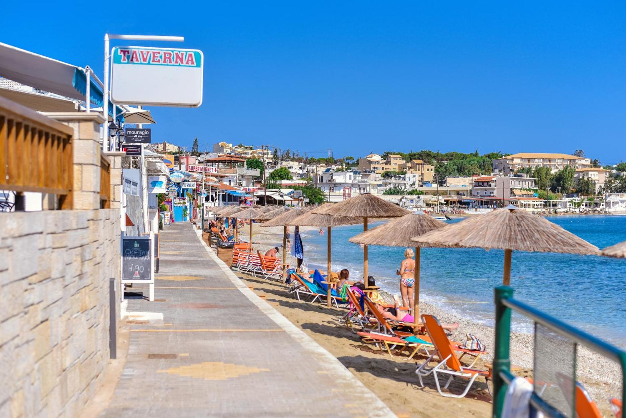 Laia Seafront Luxury Apartments Agia Pelagia  Exterior photo
