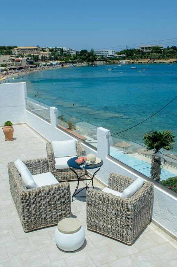 Laia Seafront Luxury Apartments Agia Pelagia  Exterior photo