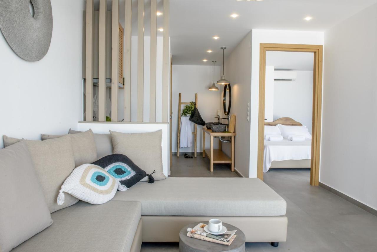 Laia Seafront Luxury Apartments Agia Pelagia  Exterior photo