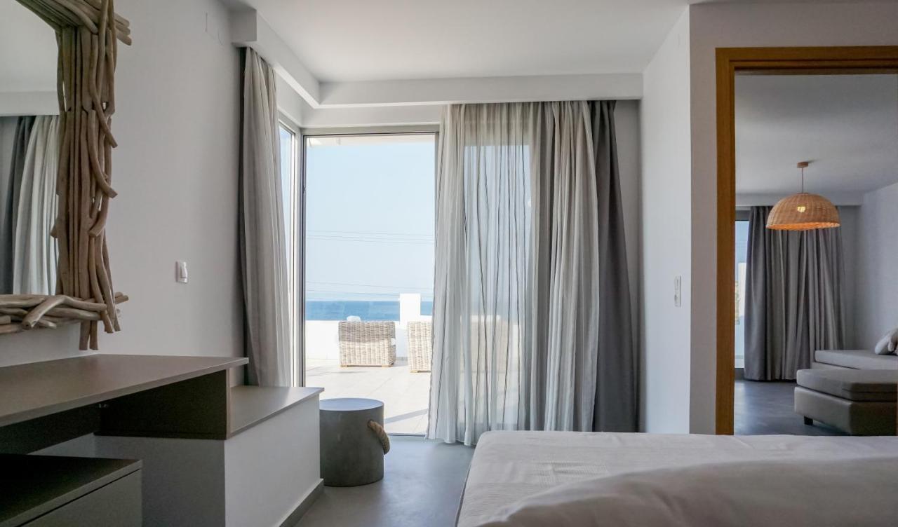 Laia Seafront Luxury Apartments Agia Pelagia  Exterior photo